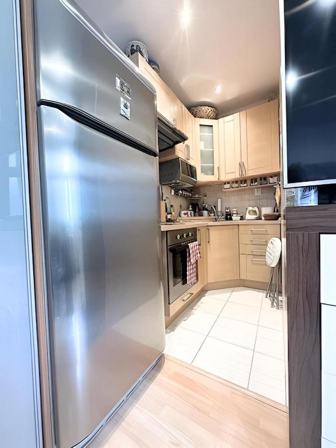 Blue Apartment In City Center, Best Location Братислава Екстериор снимка