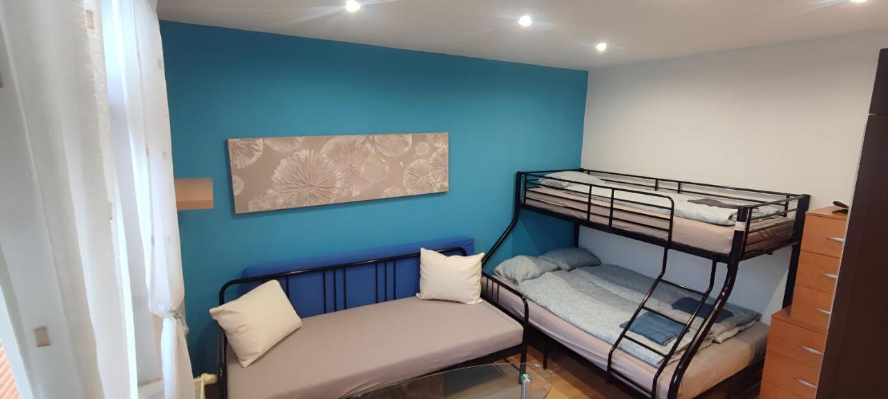Blue Apartment In City Center, Best Location Братислава Екстериор снимка