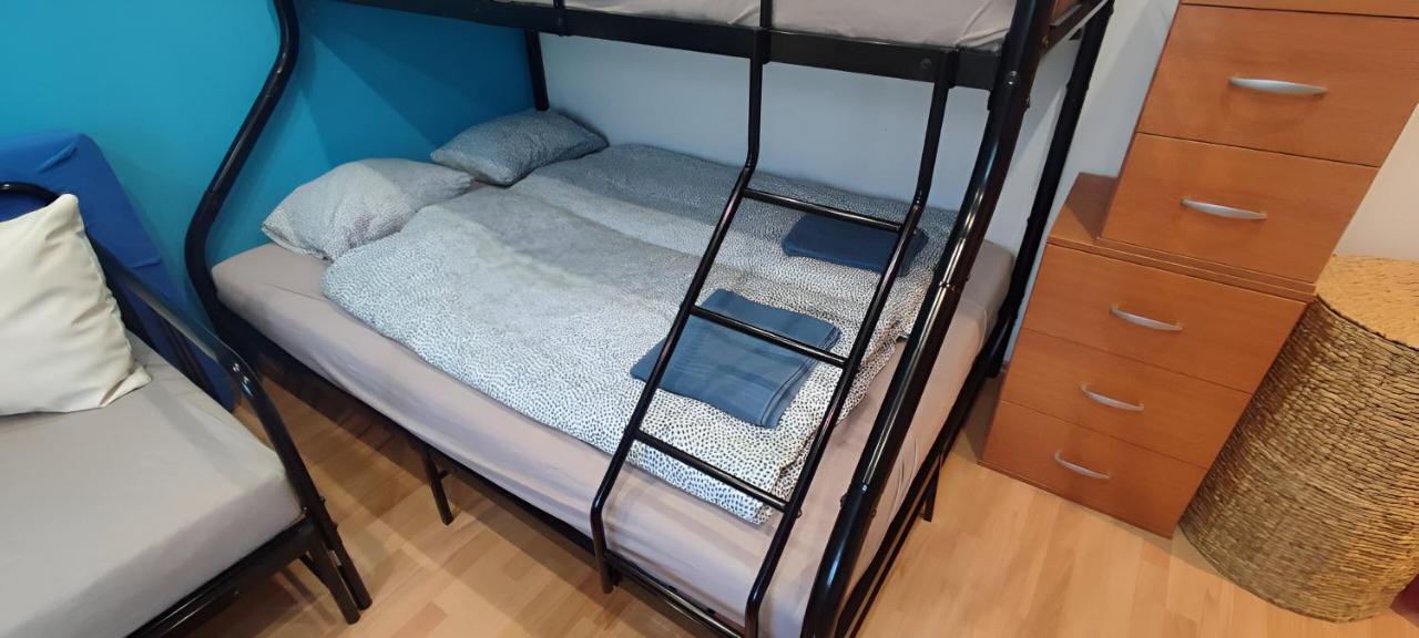 Blue Apartment In City Center, Best Location Братислава Екстериор снимка