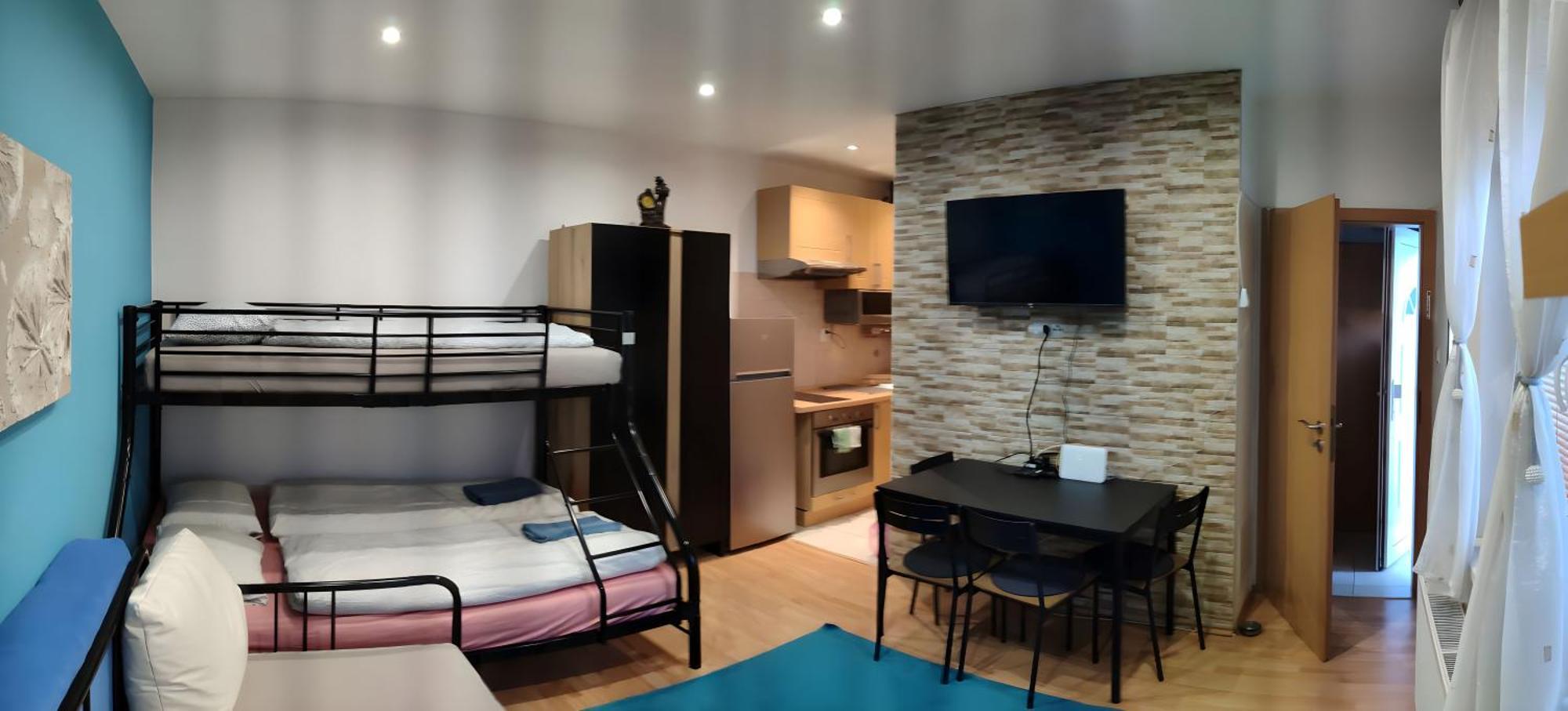 Blue Apartment In City Center, Best Location Братислава Екстериор снимка